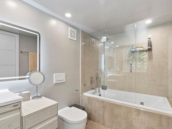 1736 SW 30TH St, Fort Lauderdale FL 33315