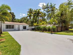 1736 SW 30TH St, Fort Lauderdale FL 33315