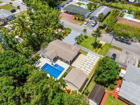 1736 SW 30TH St, Fort Lauderdale FL 33315