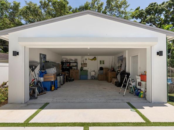 1736 SW 30TH St, Fort Lauderdale FL 33315