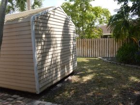 141 Kings Way, Royal Palm Beach FL 33411