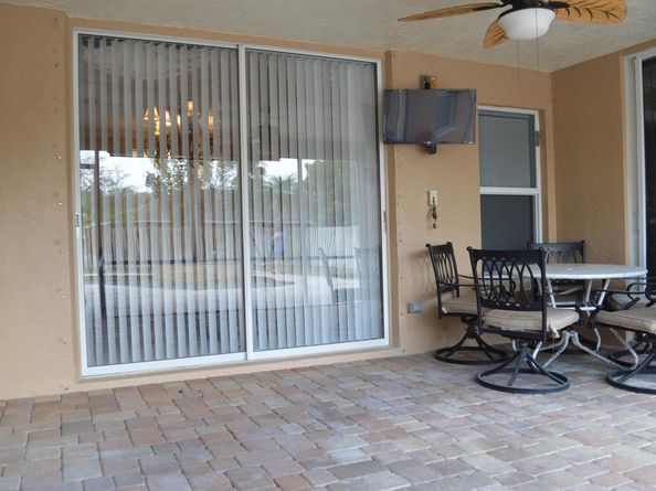 141 Kings Way, Royal Palm Beach FL 33411
