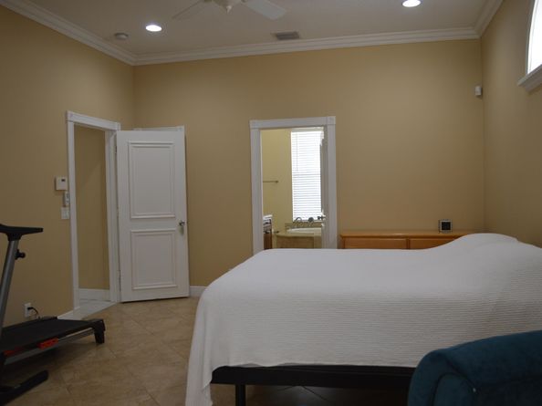 141 Kings Way, Royal Palm Beach FL 33411