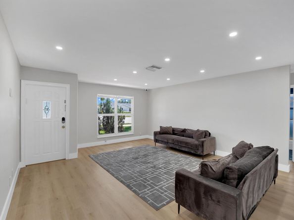 600 NW 12th Avenue, Boca Raton FL 33486