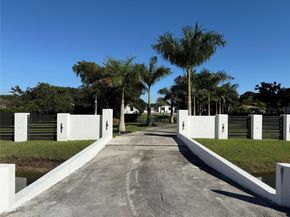 5790 Melaleuca Rd, Southwest Ranches FL 33330