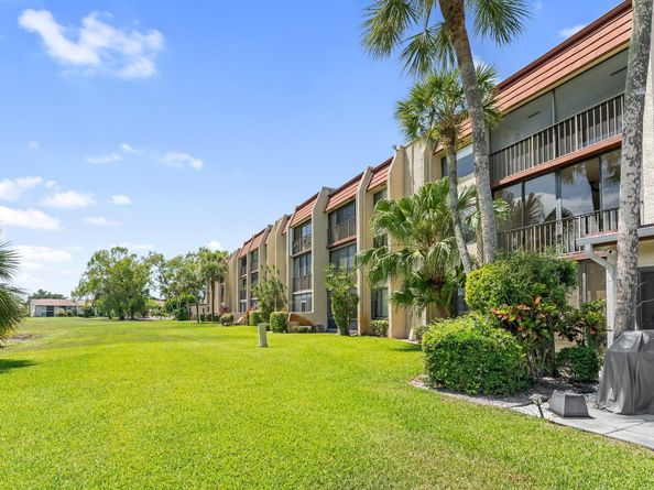 4489 Luxemburg Court 306, Lake Worth FL 33467