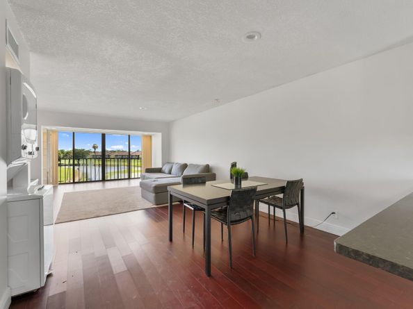 4489 Luxemburg Court 306, Lake Worth FL 33467