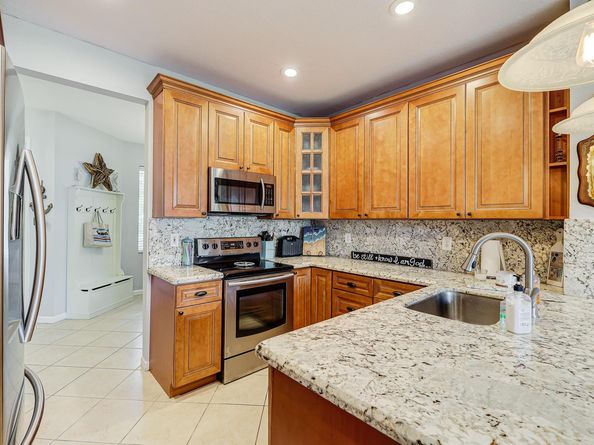 5664 NW 125th Ave, Coral Springs FL 33076