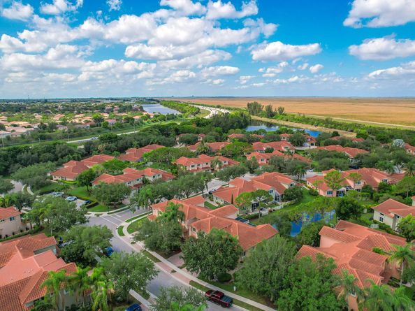 5664 NW 125th Ave, Coral Springs FL 33076