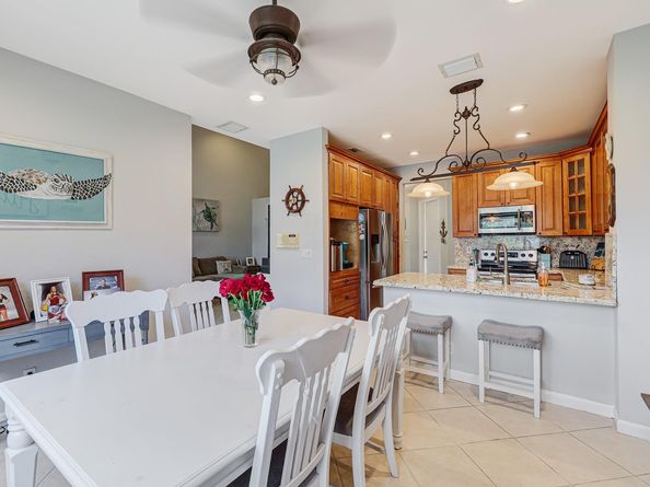 5664 NW 125th Ave, Coral Springs FL 33076