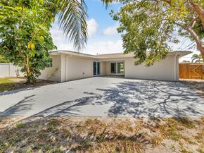 421 SE 5th Ave, Pompano Beach FL 33060