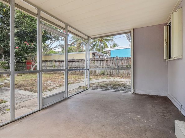 1531 17th Ave, Lake Worth Beach FL 33460