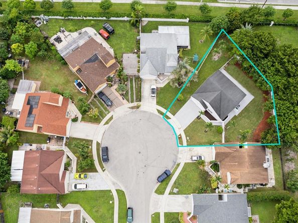 8587 Dynasty Drive, Boca Raton FL 33433