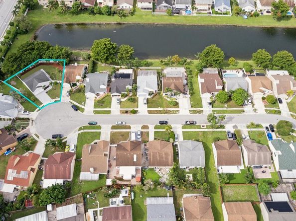 8587 Dynasty Drive, Boca Raton FL 33433