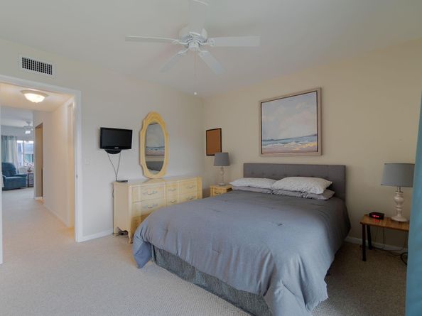 3160 Lake Osborne Drive 211, Lake Worth Beach FL 33461