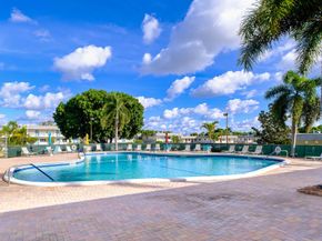 3160 Lake Osborne Drive 211, Lake Worth Beach FL 33461