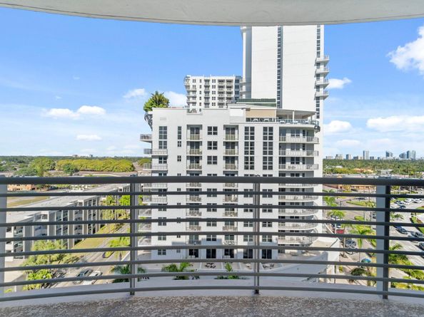 1830 Radius Dr 1012, Hollywood FL 33020