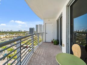 1830 Radius Dr 1012, Hollywood FL 33020