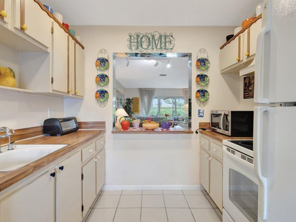 5200 Privet B Place B, Delray Beach FL 33484