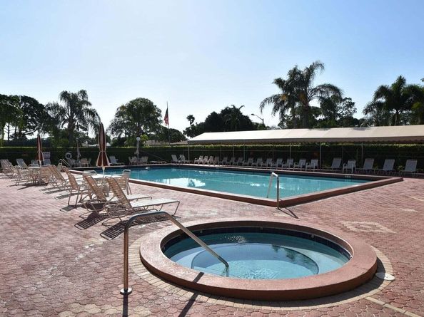 5200 Privet B Place B, Delray Beach FL 33484