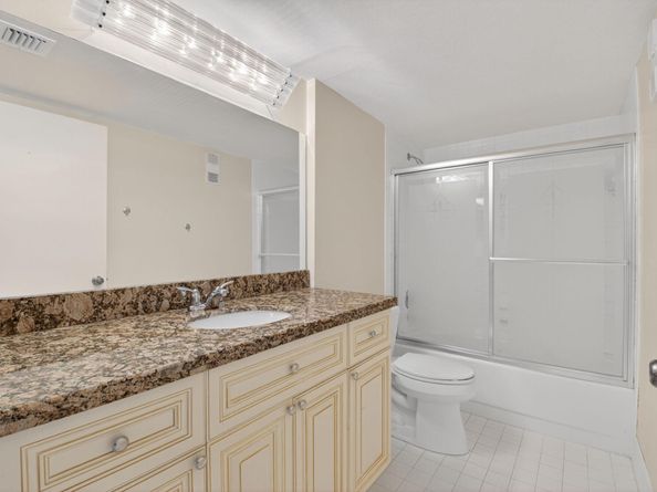 6112 Huntwick Terrace 106, Delray Beach FL 33484