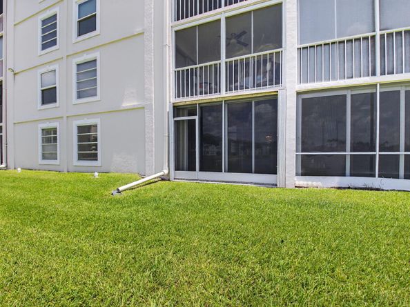 6112 Huntwick Terrace 106, Delray Beach FL 33484