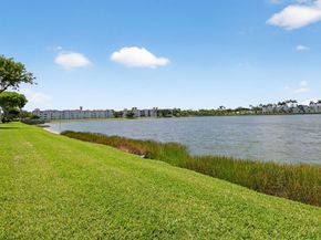 6112 Huntwick Terrace 106, Delray Beach FL 33484
