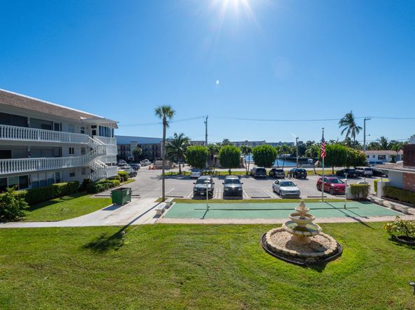1965 SE 5th Ct 206, Pompano Beach FL 33060