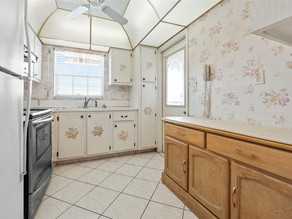 1965 SE 5th Ct 206, Pompano Beach FL 33060