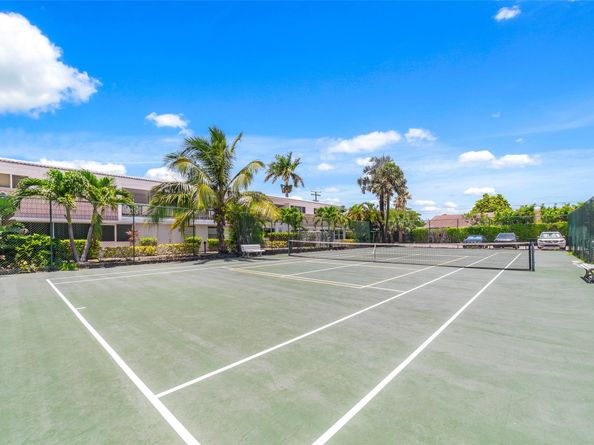 3040 NE 16th Ave 415, Oakland Park FL 33334