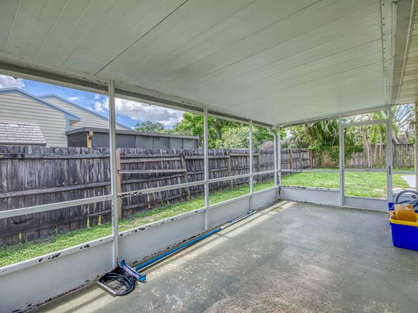 10656 Bobbie Lane, Royal Palm Beach FL 33411