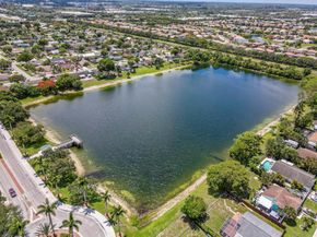 10656 Bobbie Lane, Royal Palm Beach FL 33411