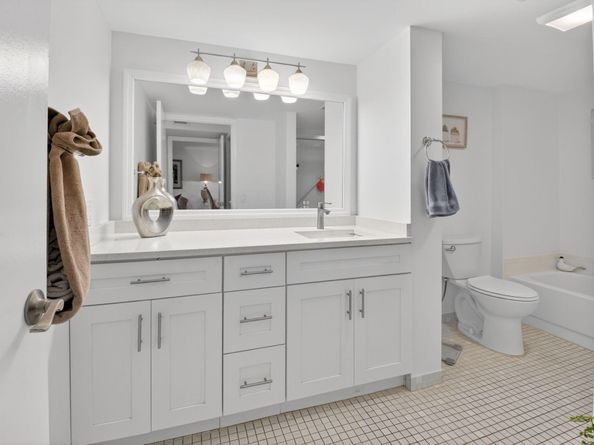 10 Southport Lane E, Boynton Beach FL 33436