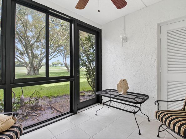10 Southport Lane E, Boynton Beach FL 33436