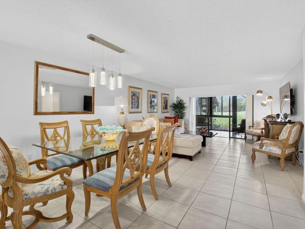 10 Southport Lane E, Boynton Beach FL 33436