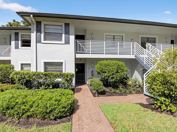 10 Southport Lane E, Boynton Beach FL 33436