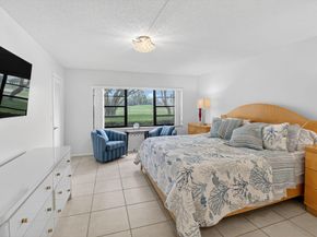 10 Southport Lane E, Boynton Beach FL 33436