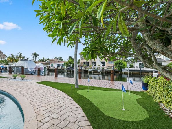 2448 SE 9th St, Pompano Beach FL 33062