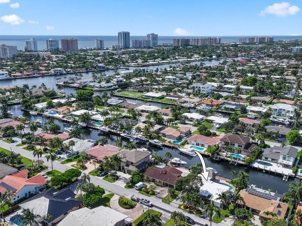 2448 SE 9th St, Pompano Beach FL 33062