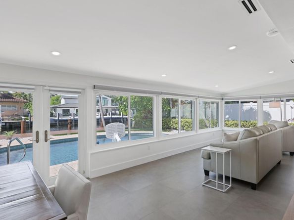 2448 SE 9th St, Pompano Beach FL 33062