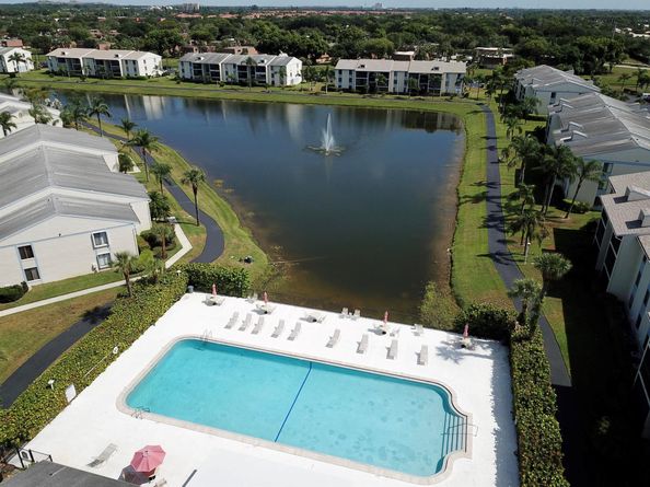 1119 Green Pine Boulevard C1, West Palm Beach FL 33409