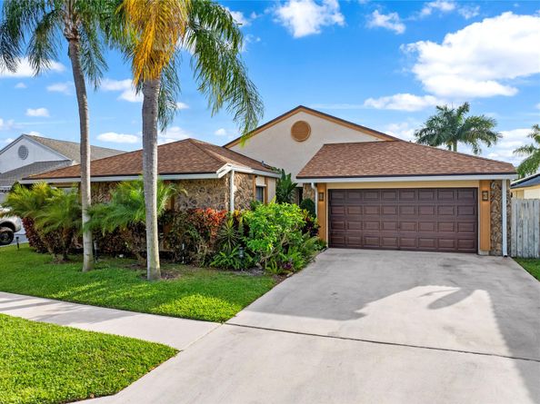 21041 Woodspring Ave, Boca Raton FL 33428
