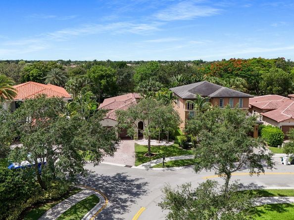 12520 NW 79th Manor, Parkland FL 33076