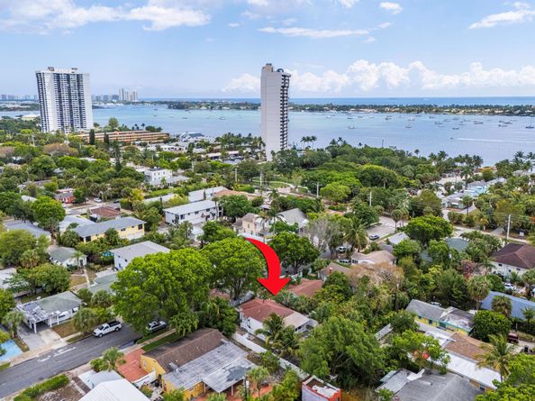422 49th Street, West Palm Beach FL 33407