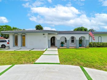 10300 NW 44th St