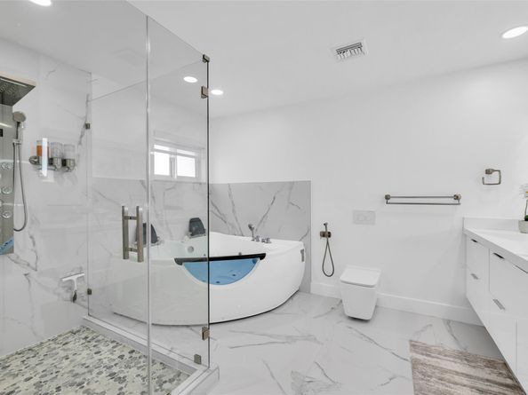 10300 NW 44th St, Coral Springs FL 33065