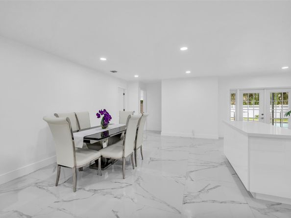 10300 NW 44th St, Coral Springs FL 33065