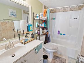 4174 Inverrary Dr 701, Lauderhill FL 33319