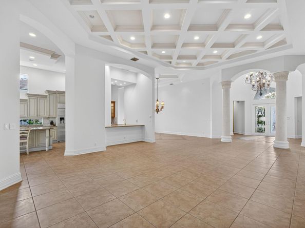 119 Via Paradisio, Palm Beach Gardens FL 33418