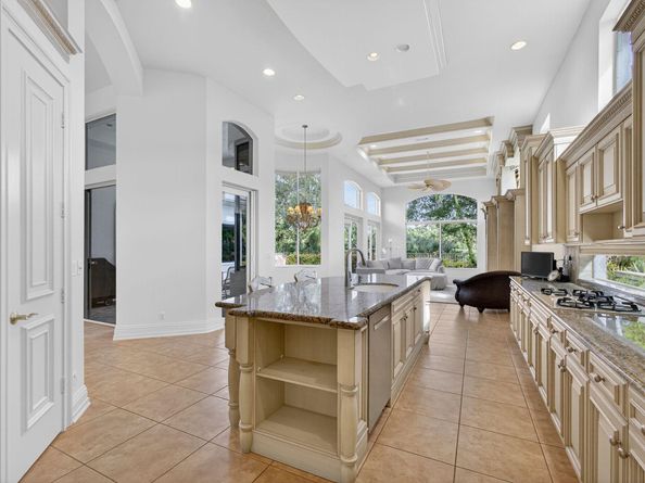 119 Via Paradisio, Palm Beach Gardens FL 33418